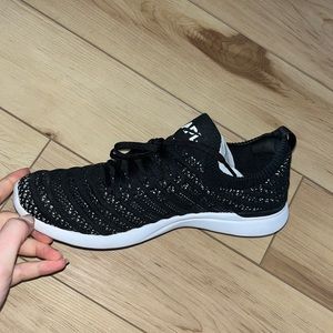 APL Techloom Wave shoes